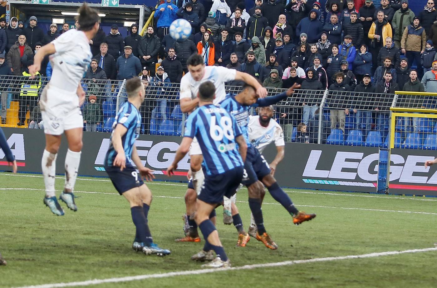 Venezia e Palermo riprendono la corsa